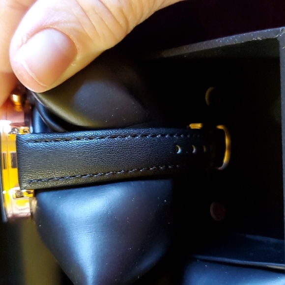 Steve Madden his and hers Watches NIB - Picture 9 of 9